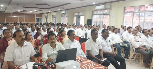 ପ୍ରଧାନ ଶିକ୍ଷକ ଙ୍କ ଦକ୍ଷତା ବିକାଶ ପ୍ରଶିକ୍ଷଣ କାର୍ଯ୍ୟକ୍ରମ  ଗୁଣାତ୍ମକ ଶିକ୍ଷା ହେଉଛି ଆମର ପରିଚୟ,ଏ-୧ଗ୍ରେଡ଼ ହେଉଛି ଆମର ଲକ୍ଷ୍ୟ