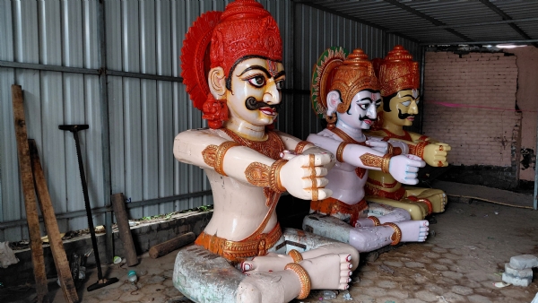 ଦୁଆର ବେଢା ଉପରେ ଚନ୍ଦ୍ରଶାଳୀରେ ଧ୍ୱଜବତା ସଂଯୋଗ