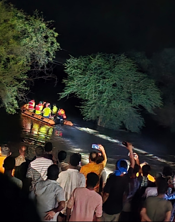 ବନ୍ୟାଜଳରେ ଫସିଥିବା ଲୋକଙ୍କର ସଫଳ ଉଦ୍ଧାର କାର୍ଯ୍ୟ ଜାରି