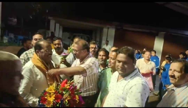ଗାନ୍ଧି ଷ୍ଟାଡିୟମ୍ ପାଇଁ ୨୫ କୋଟି ୭୫ ଲକ୍ଷ ଓ ଭୀମଭୋଇ ସମାଧିପୀଠ ଖଲିଆପାଲି ପାଇଁ ୩୪କୋଟି ଅର୍ଥ ମଞ୍ଜୁରୀ -  ଜିଲ୍ଲାପାଳ ଙ୍କୁ ଜିଲ୍ଲା କ୍ରୀଡା ସଂଘ ପକ୍ଷରୁ ଶୁଭେଛା ସମ୍ୱର୍ଦ୍ଧନା ଜ୍ଞାପନ*-