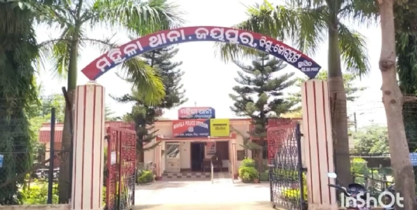 ବିବାହିତା ମହିଳାଙ୍କୁ ବିବାହର ପ୍ରଲୋଭନ ଦେଖାଇ ପ୍ରତାରଣା, ଅଭିଯୁକ୍ତ ଗିରଫ ବିବାହିତା ମହିଳାଙ୍କୁ ବିବାହର ପ୍ରଲୋଭନ ଦେଖାଇ ପ୍ରତାରଣା, ଅଭିଯୁକ୍ତ ଗିରଫ