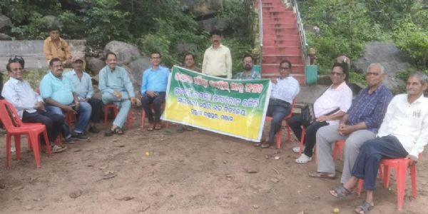 ମେଧାବୀ ଛାତ୍ରୀଙ୍କୁ ଆର୍ଥିକ ସହାୟତା, ବିଦ୍ୟାଳୟ ଛାତର ମରାମତି ପାଇଁ ପଦକ୍ଷେପ