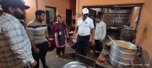 ସିଙ୍ଗଲ୍ ୟୁଜ୍ ପ୍ଲାଷ୍ଟିକ୍ ଓ ଖାଦ୍ୟ ସୁରକ୍ଷା ନିୟମ ଉଲ୍ଲଂଘନ ବିରୋଧରେ ମିଳିତ ଏନଫୋର୍ସମେଣ୍ଟ ଅଭିଯାନ ସିଙ୍ଗଲ୍ ୟୁଜ୍ ପ୍ଲାଷ୍ଟିକ୍ ଓ ଖାଦ୍ୟ ସୁରକ୍ଷା ନିୟମ ଉଲ୍ଲଂଘନ ବିରୋଧରେ ମିଳିତ ଏନଫୋର୍ସମେଣ୍ଟ ଅଭିଯାନ