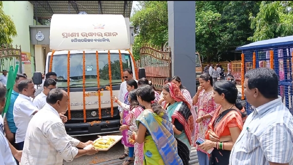 ଲୋକାର୍ପିତ ହେଲା ୪ଟି ଇଭି ମଶା ନିବାରଣ ଗାଡ଼ି ଓ ଆନିମାଲ୍ସ ରେସ୍କ୍ୟୁ ଭେହିକିଲ୍