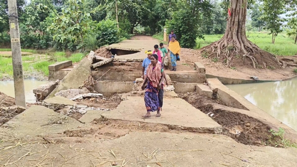 Rasta bhangi jatayat thap Rasta bhangi jatayat thap