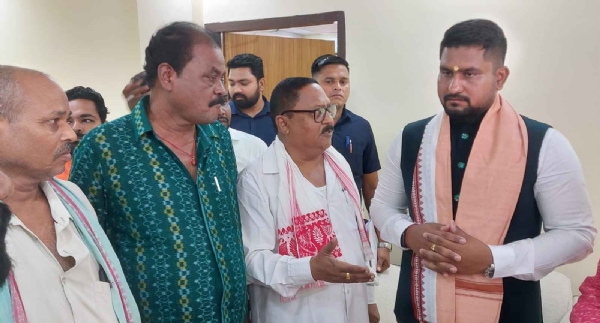 ଭୀମ ପାହାଡ ରେ ସହିଦ ଧରମ ସିଂମାଝୀ ମାନଧାତା ଙ୍କ ପ୍ରତିମୂର୍ତ୍ତି ସ୍ଥାପନ ଦାବି ଭୀମ ପାହାଡ ରେ ସହିଦ ଧରମ ସିଂମାଝୀ ମାନଧାତା ଙ୍କ ପ୍ରତିମୂର୍ତ୍ତି ସ୍ଥାପନ ଦାବି