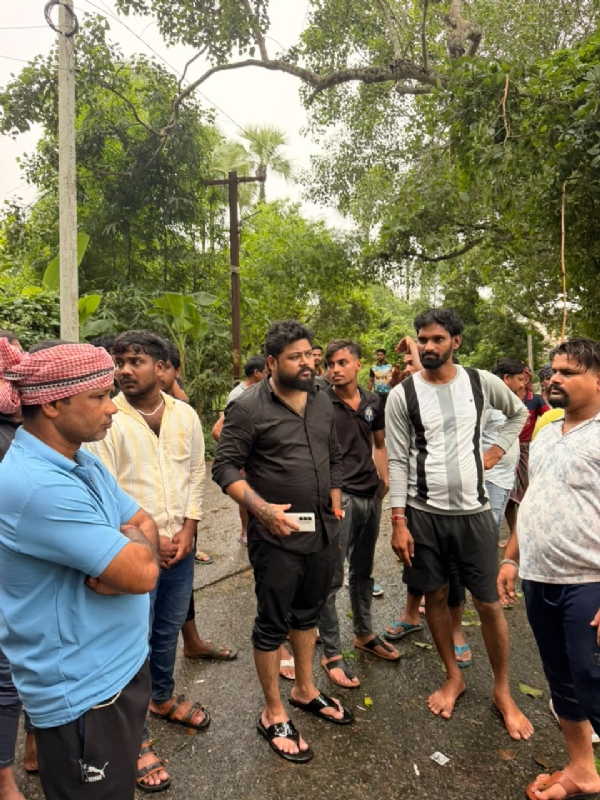 ବନ୍ୟା ବିପନ୍ନଙ୍କ ନିକଟରେ ପଂହଚିଲା ପ୍ରମୋଦ ପତି ଫାଉଁଣ୍ଡେସନ ବନ୍ୟା ବିପନ୍ନଙ୍କ ନିକଟରେ ପଂହଚିଲା ପ୍ରମୋଦ ପତି ଫାଉଁଣ୍ଡେସନ