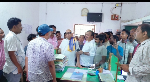 ଗୌରଗୋଠ ପ୍ୟାକ୍ସ ପରିଦର୍ଶନ କଲେ ନରସିଂହ ଚାଷୀଙ୍କୁ ପର୍ଯ୍ୟାପ୍ତ ସାର ପ୍ରଦାନ କରୁ ବିଭାଗ - ନରସିଂହ ସାର ର କୁତ୍ରିମ ଅଭାବ ଯୋଗୁଁ କଳାବଜାରି ବଢୁଛି
