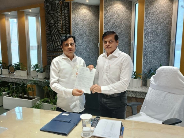 MLA meets with src for