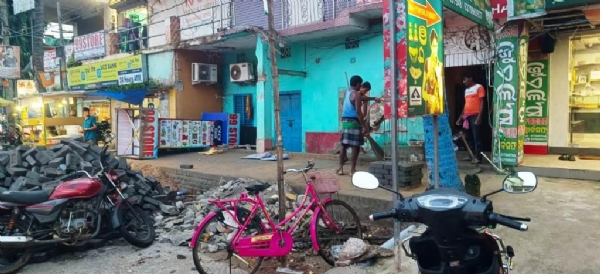 NAYANJORI JAMIRE UTHUCHI PILLAR
