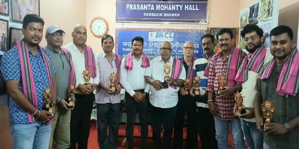 ଫୋଟୋଗ୍ରାଫି ପ୍ରଦର୍ଶନୀ ଉଦଯାପିତ : କୃତି ଫୋଟଗ୍ରାଫରଙ୍କୁ ସମ୍ବର୍ଦ୍ଧିତ କଲା ଜିଲ୍ଲା ସାମ୍ବାଦିକ ସଂଘ