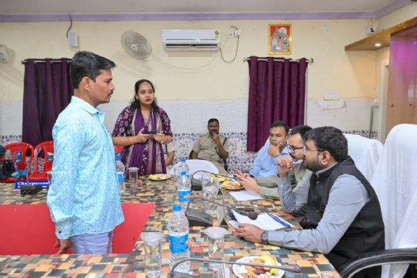 ବୋରିଗୁମ୍ମାରେ ଜିଲ୍ଲାପାଳଙ୍କ ମିଳିତ ଅଭିଯୋଗ ଶୁଣାଣି  ଜନସାଧାରଣଙ୍କ ୪୭ଟି ଅଭିଯୋଗ ଶୁଣିଲେ ଜିଲ୍ଲାପାଳ, ୩ଟି ଅଭିଯୋଗର ତୁରନ୍ତ ସମାଧାନ