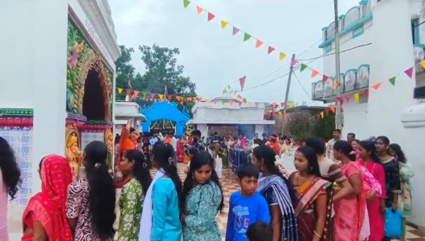 ଶ୍ରାବଣର ଶେଷ ସୋମବାର ଜିଲ୍ଲାର ସମସ୍ତ ଶୈବ ପୀଠ ରେ ଭକ୍ତ ଙ୍କ ଭିଡ଼