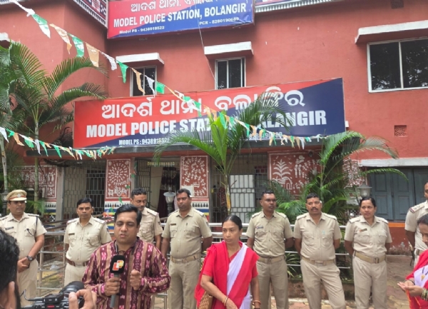 କଦମପଡା ଶିଶୁମନ୍ଦିରରେ”ରକ୍ଷା ବନ୍ଧନ”ଉତ୍ସବ କଦମପଡା ଶିଶୁମନ୍ଦିରରେ”ରକ୍ଷା ବନ୍ଧନ”ଉତ୍ସବ