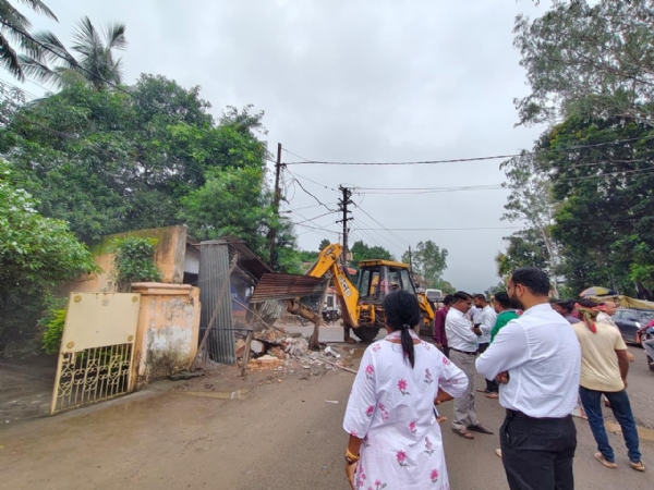 Khariar road re uchhed jari