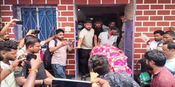 ଭଦ୍ରକର ସ୍ୱାମୀ-ସ୍ତ୍ରୀ ମୃତ୍ୟୁ ଘଟଣାରେ ନୂଆ ମୋଡ, ଲକ୍ଷ୍ନୌରୁ ଭଦ୍ରକରେ ପହଂଚିଲେ ମୃତ ମହିଳାଙ୍କ ପରିବାର; ଭଉଣୀକୁ ଯୋଜନାବଦ୍ଧ ଭାବେ ହତ୍ୟା ଅଭିଯୋଗ