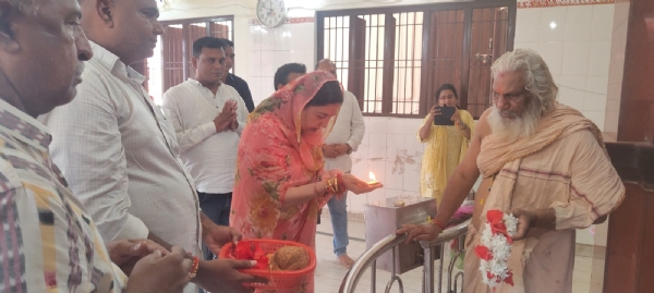 ମାଁ ପାଟଣେଶ୍ୱର ମନ୍ଦିର ସ୍ଥିତି ଅନୁଧ୍ୟାନ ପାଇଁ ସାଂସଦ ସଂଗୀତା କୁମାରୀ ସିଂଦେଓଙ୍କ ଗସ୍ତ ମାଁ ପାଟଣେଶ୍ୱର ମନ୍ଦିର ସ୍ଥିତି ଅନୁଧ୍ୟାନ ପାଇଁ ସାଂସଦ ସଂଗୀତା କୁମାରୀ ସିଂଦେଓଙ୍କ ଗସ୍ତ