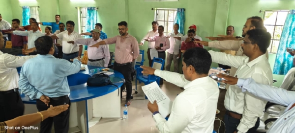 ତେଲରାଇ ଗ୍ରାମପଞ୍ଚାୟତରେ ପ୍ରଶାସନିକ ଶିବିର: ଲୋକଙ୍କ ସମସ୍ୟା ବୁଝିଲେ ଜିଲ୍ଲାପାଳ, ହେଲା ନଶା ମୁକ୍ତ ଭାରତ ଅଭିଯାନ ଶପଥ ପାଠ