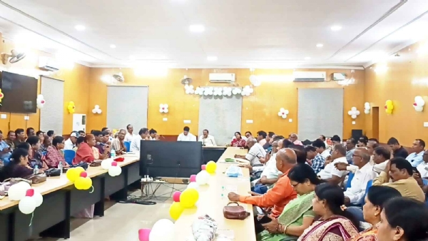 ସୋନପୁର ଜିଲ୍ଲାପାଳ  ଡ଼. ନୃପ ରାଜ ସାହୁ ଙ୍କ ଅବସର କାଳୀନ ବିଦାୟ ସମ୍ବର୍ଦ୍ଧନା ରେ ଭାବ ବିହ୍ୱଳ ସୁବର୍ଣ୍ଣପୁର