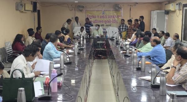 ଜିଲ୍ଲାପାଳ ଆରକ୍ଷୀ ଅଧିକ୍ଷକଙ୍କ ଯୁଗ୍ମ ଅଭିଯୋଗ ଶୁଣାଣି ଦେଓଗାଁ ପଞ୍ଚାୟତ ସମିତି କାର୍ଯ୍ୟାଳୟ ଠାରେ ଅନୁଷ୍ଠିତ ଜିଲ୍ଲାପାଳ ଆରକ୍ଷୀ ଅଧିକ୍ଷକଙ୍କ ଯୁଗ୍ମ ଅଭିଯୋଗ ଶୁଣାଣି ଦେଓଗାଁ ପଞ୍ଚାୟତ ସମିତି କାର୍ଯ୍ୟାଳୟ ଠାରେ ଅନୁଷ୍ଠିତ