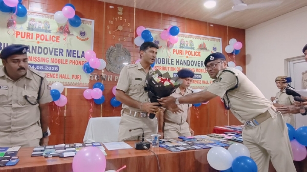 ରଥଯାତ୍ରା ଆଣ୍ଟି ସ୍ନାଚିଂ ଅଭିଯାନ ୧୭୫ ସ୍ନାଚର ଗିରଫ, ୩୦୪ ମୋବାଇଲ ଉଦ୍ଧାର ରଥଯାତ୍ରା ଆଣ୍ଟି ସ୍ନାଚିଂ ଅଭିଯାନ ୧୭୫ ସ୍ନାଚର ଗିରଫ, ୩୦୪ ମୋବାଇଲ ଉଦ୍ଧାର