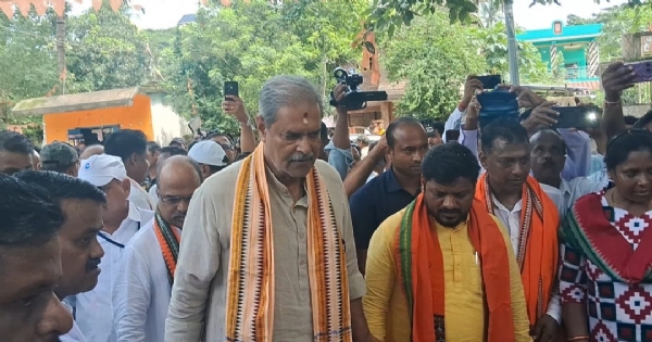 ଜିଲ୍ଲାର ବନ୍ୟା ପରିସ୍ଥିତି ସମୀକ୍ଷା କଲେ ମାନ୍ୟବର ଉପମୁଖ୍ୟମନ୍ତ୍ରୀ ଶ୍ରୀ କେ.ଭି. ସିଂହଦେଓ ଜିଲ୍ଲାର ବନ୍ୟା ପରିସ୍ଥିତି ସମୀକ୍ଷା କଲେ ମାନ୍ୟବର ଉପମୁଖ୍ୟମନ୍ତ୍ରୀ ଶ୍ରୀ କେ.ଭି. ସିଂହଦେଓ