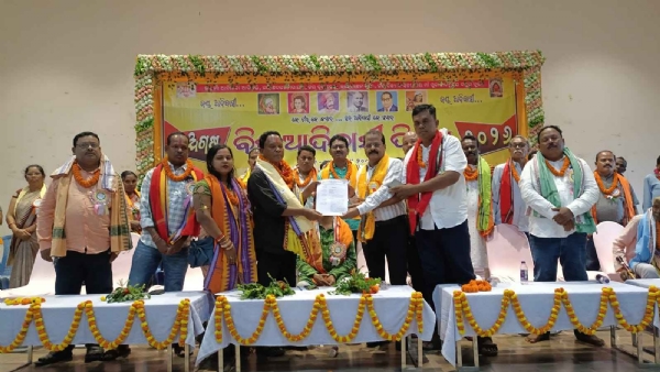 ବିଶ୍ୱ ଆଦିବାସୀ ଦିବସ ରେ ସୁବର୍ଣ୍ଣପୁରକୁ ସ୍ୱତନ୍ତ୍ର ଉନ୍ନୟନ ପରିଷଦରେ ସାମିଲ ପାଇଁ ଦାବି
