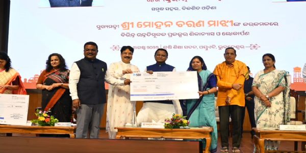 ରାଜ୍ୟ ସ୍ତରୀୟ ସ୍ୱାୟତ ଶାସନ ଦିବସରେ ସମ୍ମାନିତ ହେଲା ବଲାଙ୍ଗୀର ପୌର ପରିଷଦ
