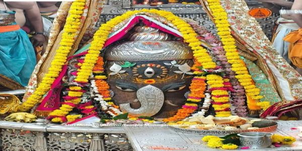 ଉଜ୍ଜୟିନୀ: ଗଣେଶ ଚତୁର୍ଥୀରେ ଗଣେଶ ରୂପରେ ସଜ୍ଜିତ ହେଲେ ବାବା ମହାକାଳ