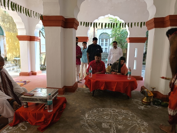ପାଳିତ ହେଲା ନୂଆଁଖାଇ ଗ୍ରାମରୁ ସହର ଉତ୍ସବ ମୁଖର ଶୈଳଶ୍ରୀ ପ୍ୟାଲେସ ରେ ରାଜ ପରିବାର ଖାଇଲେ ନୂଆଁଖାଇ ପାଳିତ ହେଲା ନୂଆଁଖାଇ ଗ୍ରାମରୁ ସହର ଉତ୍ସବ ମୁଖର ଶୈଳଶ୍ରୀ ପ୍ୟାଲେସ ରେ ରାଜ ପରିବାର ଖାଇଲେ ନୂଆଁଖାଇ