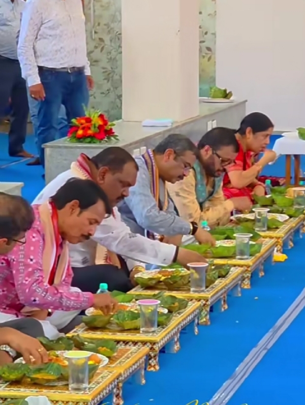 ନୂଆଁଖାଇ ପାଇଁ ସମଗ୍ର ପଶ୍ଚିମ ଓଡ଼ିଶା ଉତ୍ସବମୁଖର  ନୂଆଁଖାଇ ‘ନବାନ୍ନ’ରୁ ଆଗାମୀ ପିଢ଼ିର ‘ପୋଷଣ’ ଦାୟିତ୍ୱ ନେବା - ଧର୍ମେନ୍ଦ୍ର