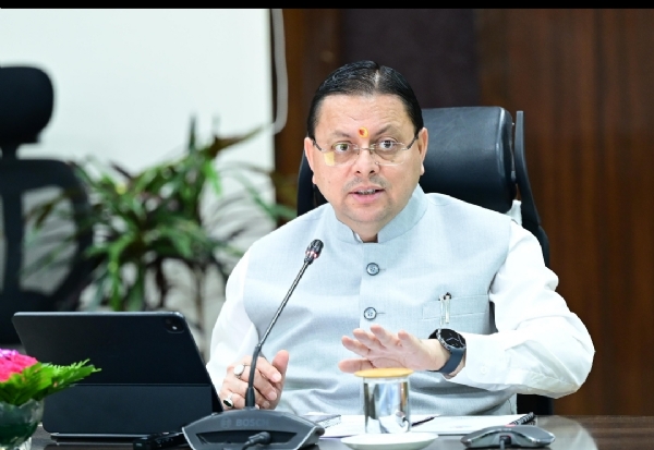 मुख्यमंत्री पुष्कर सिंह धामी विभाग की समीक्षा करते हुए। मुख्यमंत्री पुष्कर सिंह धामी विभाग की समीक्षा करते हुए।