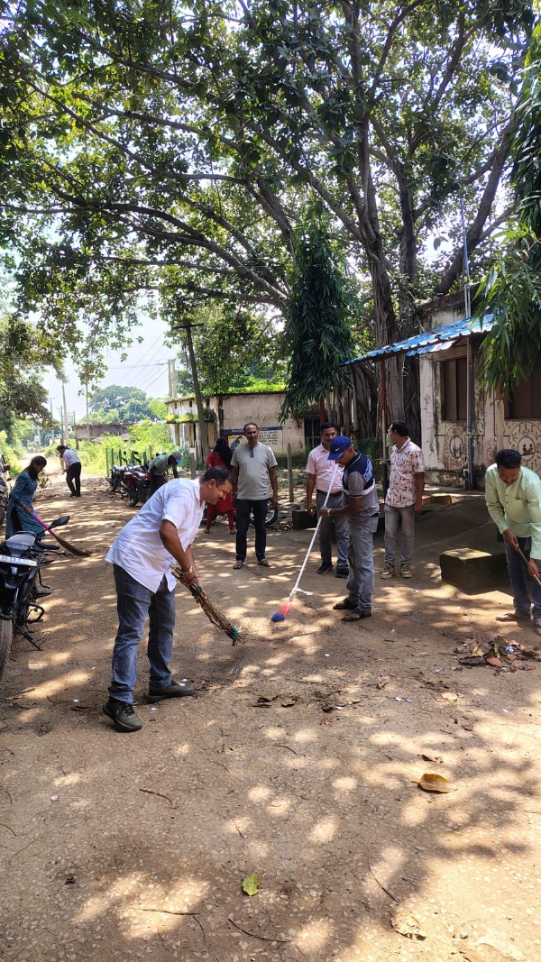 ନୂଆଁଖାଇରେ ଜନ୍ମମାଟି ପାଇଁ ଯବାନଙ୍କ ସେବା ‘ଦ