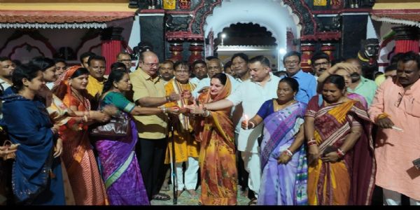 ପ୍ରଧାନମନ୍ତ୍ରୀଙ୍କ ୭୬ତମ ଜନ୍ମ ଦିବସରେ ଆଶୀର୍ବାଦ ଦୀପ ପ୍ରଜ୍ୱଳନ କାର୍ଯ୍ୟକ୍ରମ ଅନୁଷ୍ଠିତ ବ୍ଲକ, ପଂଚାୟତ ଏବଂ ଜିଲ୍ଲା ସ୍ତରରେ ପ୍ରଜ୍ୱଳିତ ହେଲା ୫ ଲକ୍ଷରୁ ଉର୍ଦ୍ଧ ଦୀପ