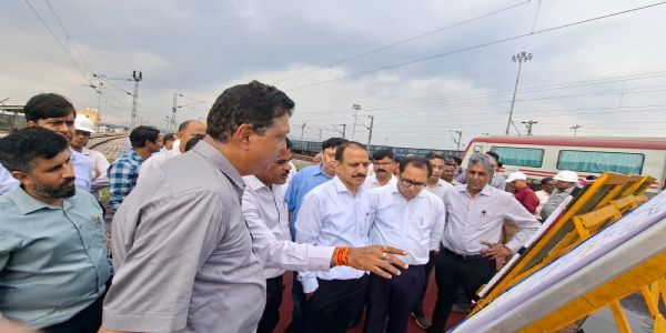 ଝାରସୁଗୁଡ଼ା ଷ୍ଟେସନର ବଦଳିବ କଳେବର : ୫ରୁ ୧୦କୁ ବଢ଼ିବ ପ୍ଲାଟଫର୍ମ ସଂଖ୍ୟା, ଦକ୍ଷିଣ ପୂର୍ବ ରେଳବାଇ ଜିଏମଙ୍କ ତଦାରଖ