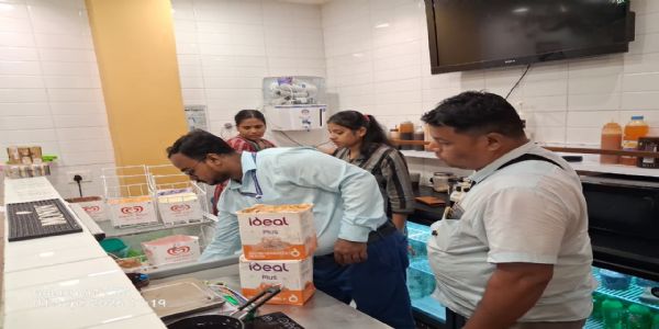 ବିଭିନ୍ନ ଫୁଡ ଆଉଟଲେଟରେ ଯାଞ୍ଚ, ୪୫ କେଜି ମିଆଦ ଶେଷ ସାମଗ୍ରୀ ନଷ୍ଟ