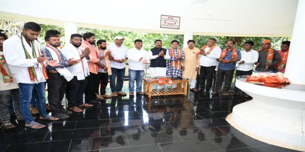 କୋରାପୁଟରେ ବିଜେଡି ଓ କଂଗ୍ରେସର ବହୁ କର୍ମୀ ବିଜେପିରେ ହେଲେ ସାମିଲ