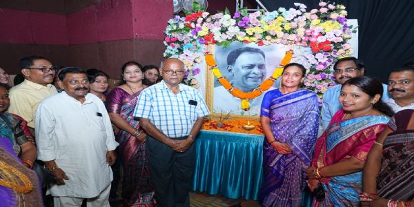ନୂଆଁଖାଇ ଭେଟଘାଟରେ ଝାରସୁଗୁଡ଼ାରେ ଝୁମିଲେ ହଜାର ହଜାର ଲୋକ