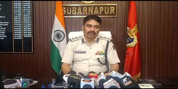 ୫ କ୍ଵିଣ୍ଟାଲ ୪୦ କେଜି , ୫ କୋଟି ମୂଲ୍ୟ ର ଗଞ୍ଜେଇ ସହ ୨ କାର,୧ ବାଇକ୍ ଜବତ; ୩ ଗିରଫ