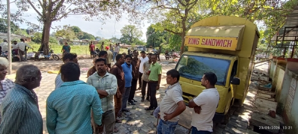 ସ୍ୱଚ୍ଛ ଓ ଅବରୋଧମୁକ୍ତ ସମ୍ବଲପୁର ଗଠନ ସ୍ଲୋଗାନରେ ସାହୁ କଲୋନୀ ଭେଣ୍ଡିଂ ଜୋନ୍ର ସଫଳ ସକ୍ରିୟକରଣ