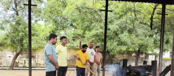 ଅଜଣା ବୃଦ୍ଧ ଭିକ୍ଷୁକଙ୍କ ଶେଷକୃତ୍ୟ ସାରି ମାନବିକତାର ପରିଚୟ ଦେଲା ବଲାଙ୍ଗିର ସ୍ୱେଚ୍ଛାସେବୀ ସଂଗଠନ