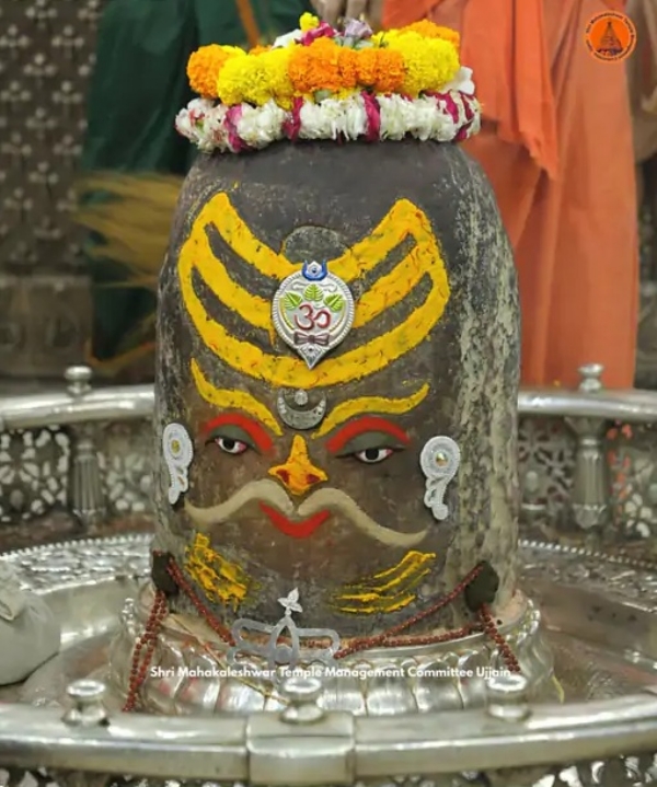 महाकाल ने धारण किया राजा स्वरूप