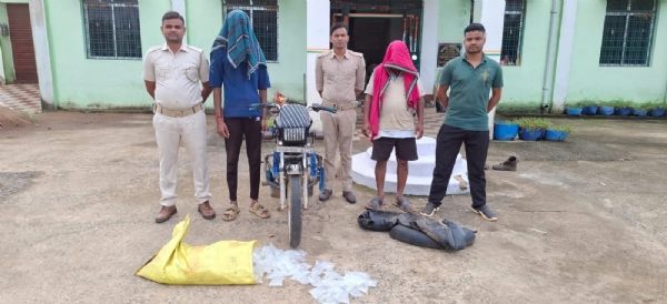 ଦେଶି ମଦ ଚାଲାଣ ବେଳେ ଚଢାଉ, ୨ ଗିରଫ