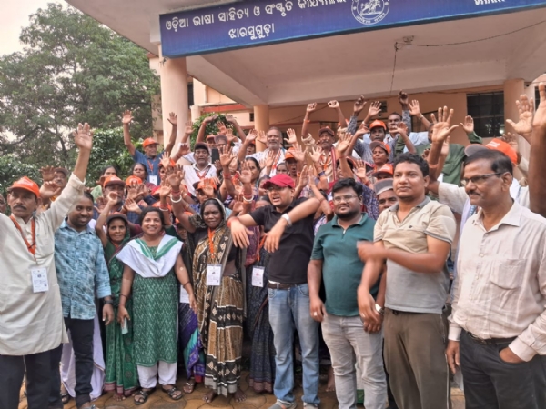 ଅଯୋଧ୍ୟା ଓ ବାରାଣସୀ ତୀର୍ଥଯାତ୍ରା ସାରି ଝାରସୁଗୁଡ଼ା