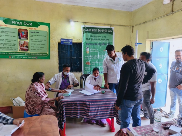 ଗେଟସରୋବର ପଡ଼ା (ବି ଆର ଆମ୍ବେଦକର) ଠାରେ ବରିଷ୍ଠ ନାଗରିକ ମାନଙ୍କ ପାଇଁ ମାଗଣା ସ୍ଵାସ୍ଥ୍ୟ ସେବା ଶିବିର ।
