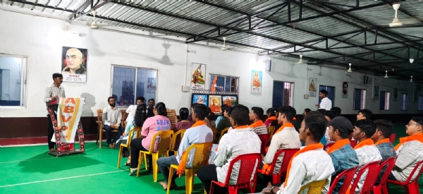 ଏବିଭିପି ର ନୂତନ ନଗର କାର୍ଯ୍ୟକାରିଣୀ ଘୋଷଣା, ନୂତନ ସଭାପତି ଡ଼ ସୁରୁ ମୁଣ୍ଡା,ନଗର ସମ୍ପାଦକ ଶକ୍ତି ପ୍ରଶାଦ ପୁଝାରୀ*  *ଏବିଭିପି ବଲାଙ୍ଗିର ର ନୁଆ ଟିମ୍ ସଭାପତି ଡ଼ ସୁରୁ ମୁଣ୍ଡା, ସମ୍ପାଦକ ଶକ୍ତି ପ୍ରଶାଦ ପୁଝାରୀ*
