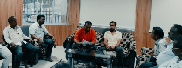 ସାମ୍ବାଦିକ ସମ୍ମିଳନୀ ସାମ୍ବାଦିକ ସମ୍ମିଳନୀ