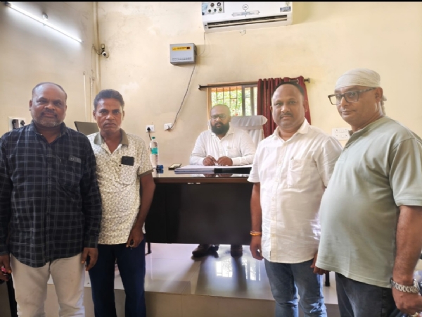 ୬୨ ଏକର ସରକାରୀ ଜମି ଅଧିଗ୍ରହଣକୁ ଗ୍ରାମବାସୀଙ୍କ ବିରୋଧ ୬୨ ଏକର ସରକାରୀ ଜମି ଅଧିଗ୍ରହଣକୁ ଗ୍ରାମବାସୀଙ୍କ ବିରୋଧ