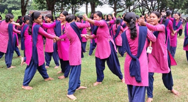 agrapada collage girls self defence training