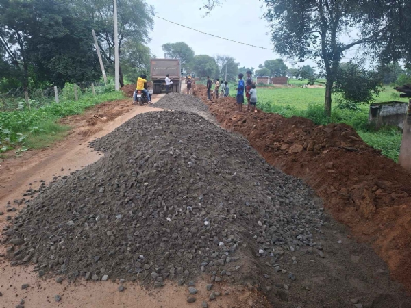 ସିନ୍ଧେକେଲା-ଭୁଷଲାଡ୍ ରାସ୍ତାକାମରେ ଖୋଲା ଦୁର୍ନୀତି